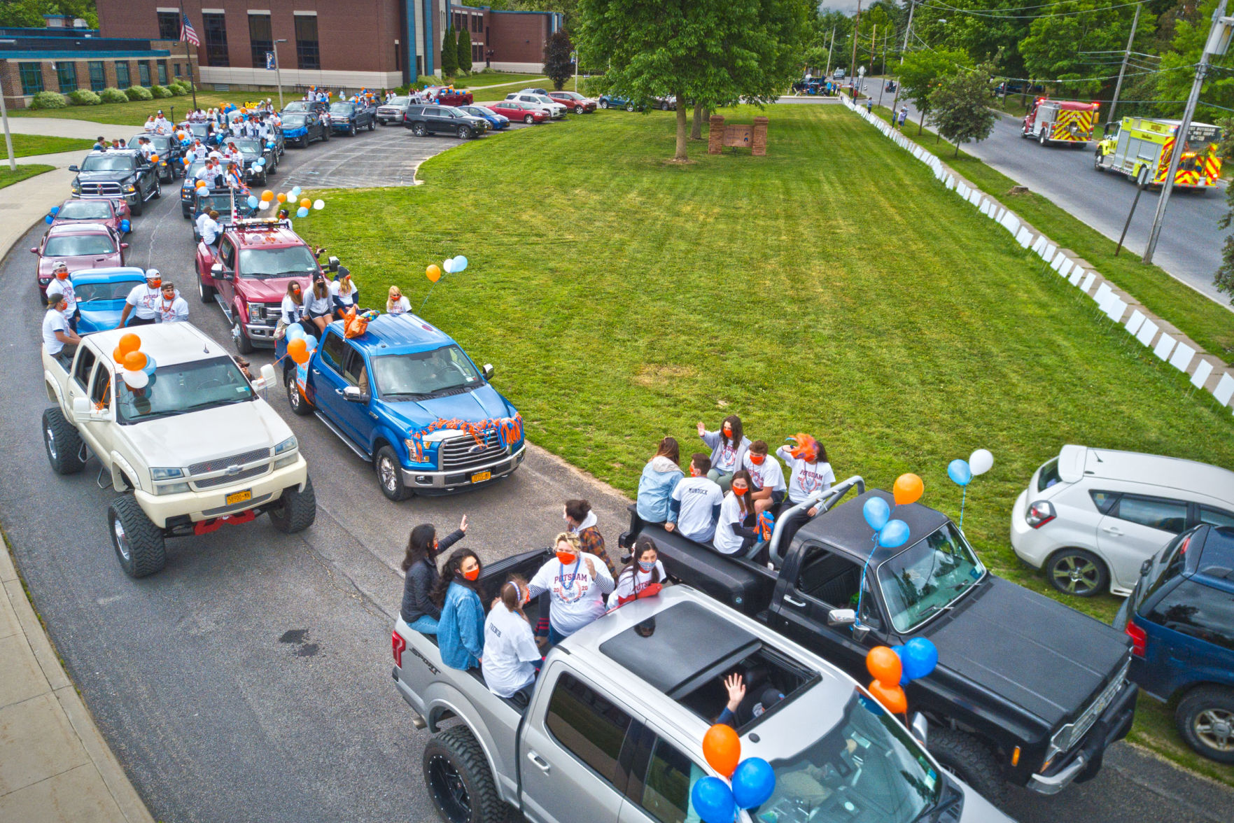 0613_wds_PCS SeniorParade_cl.jpg